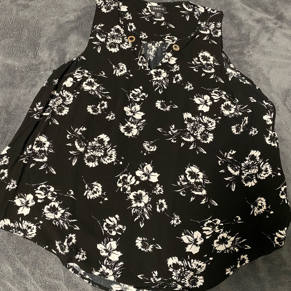 Black and white floral sleeveless blouse